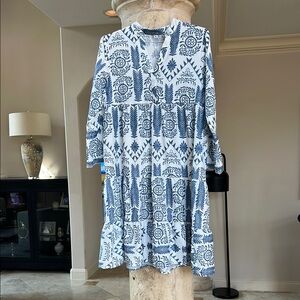 NWT Blue and White Long Sleeved Patterned Tiered A-line Dress V-neck Size Medium